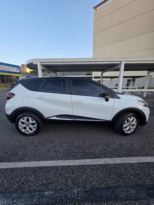 RENAULT CAPTUR 1.6 16V SCE FLEX ZEN X-TRONIC RENAULT CAPTUR 1.6 16V SCE FLEX ZEN X-TRONIC